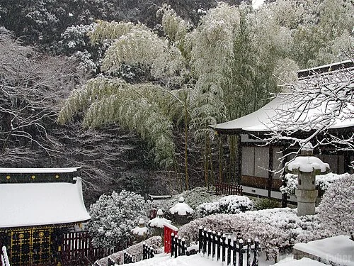 2013年1月撮影の雪が積もった仙台の瑞鳳殿