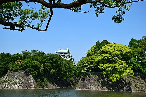 2015年撮影の名古屋城天守外観