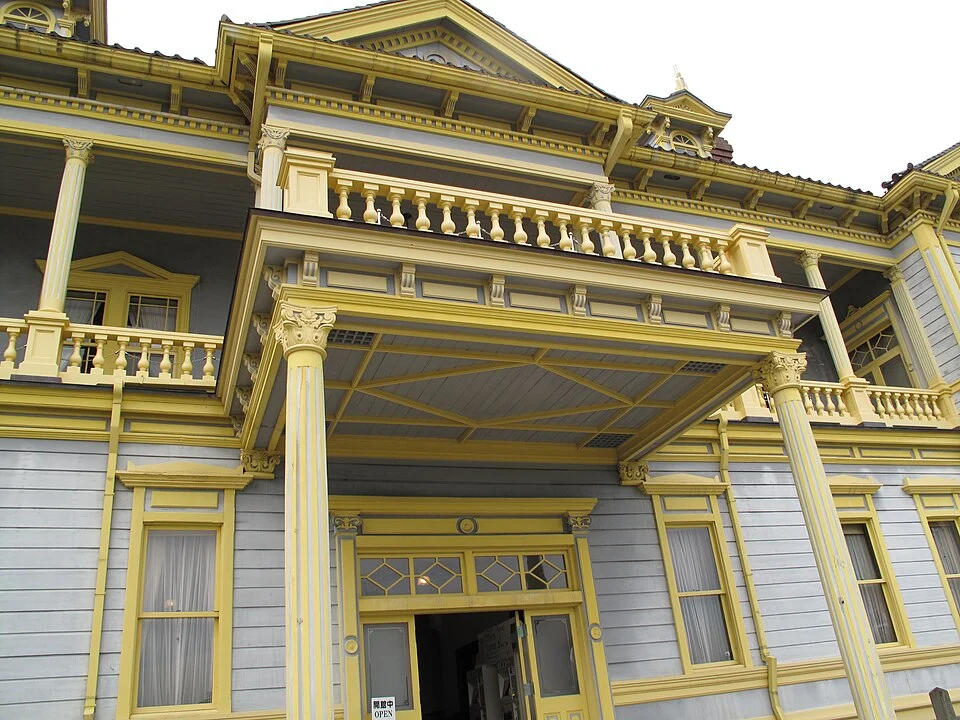 2009年撮影の旧函館区公会堂の洋風建築外観