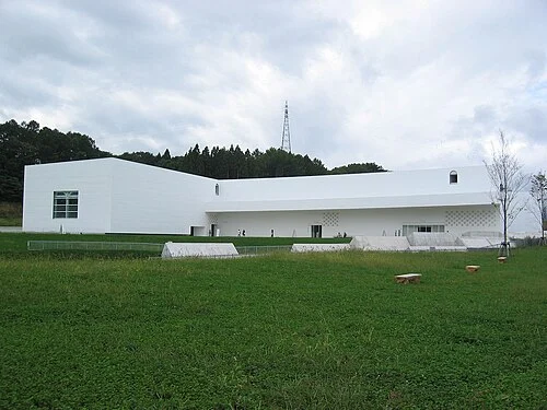 2008年撮影の青森県立美術館の建物