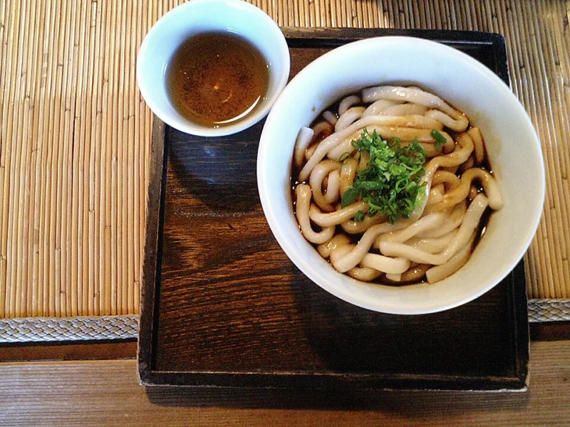 2005年撮影のふくすけで提供された伊勢うどん